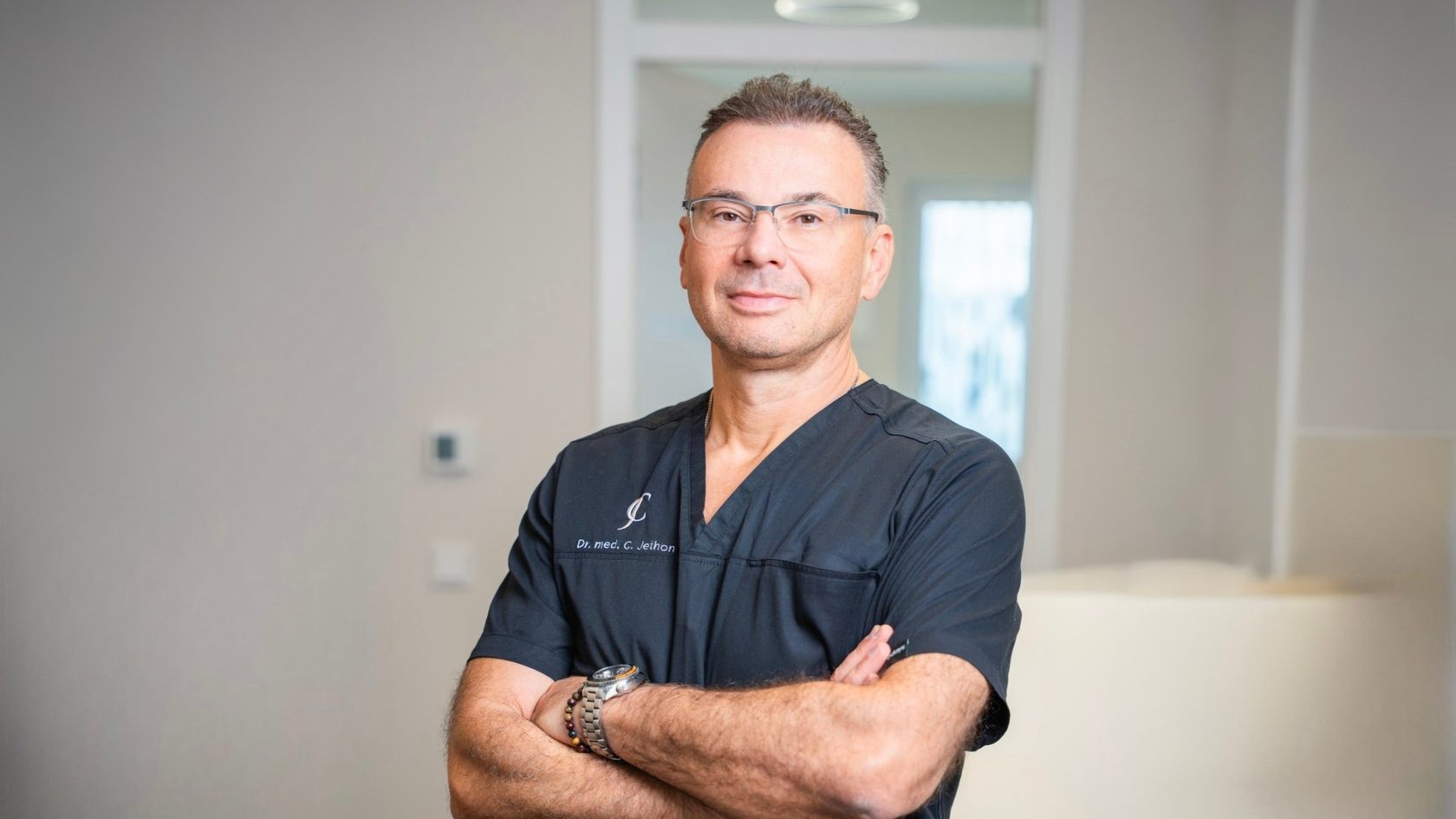 Dr. Christoph Jethon, plastischer und ästhetischer Chirurg der Praxis Jadore